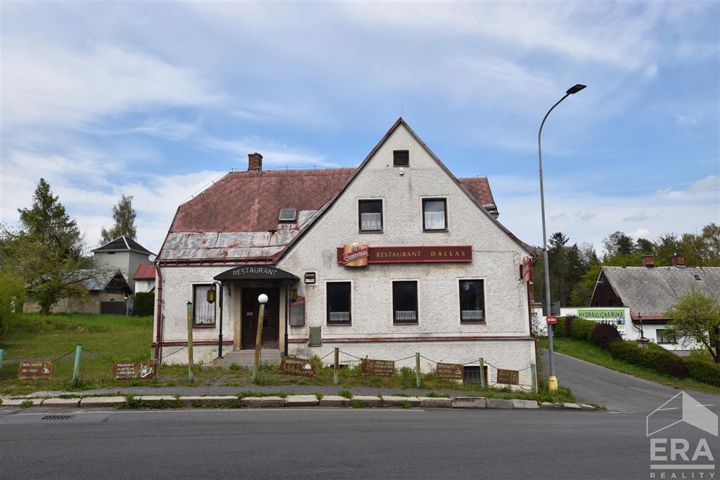 Prodej budovy s restaurací o obytným patrem