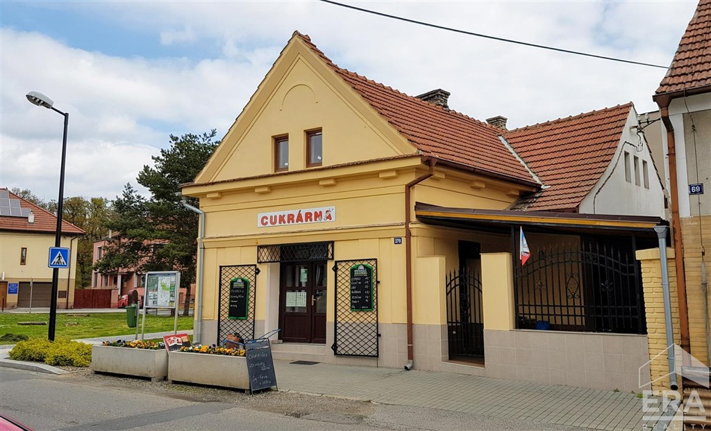 Prodej RD 4+kk s obchodním prostorem, Veltrusy