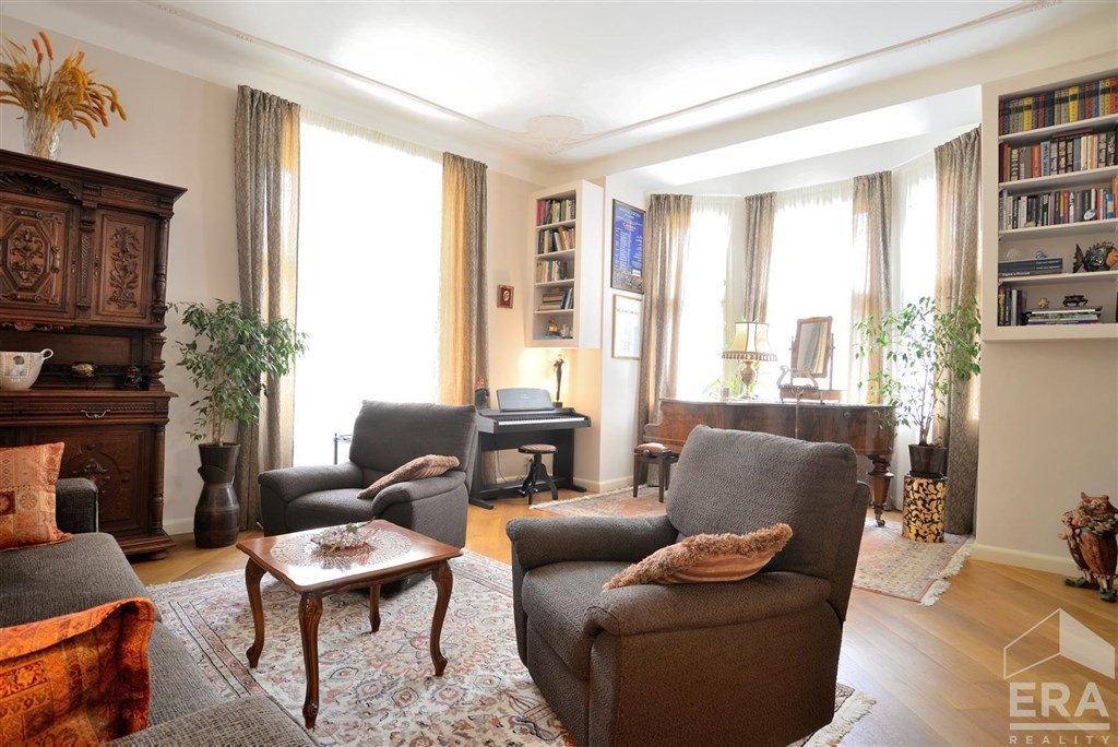 Prodej luxusního bytu 3+1, 2 koupelny, B, 128 m² u Stromovky, ul. U Studánky,Praha 7 – část obce Bubeneč Cena:18 399 000Kč