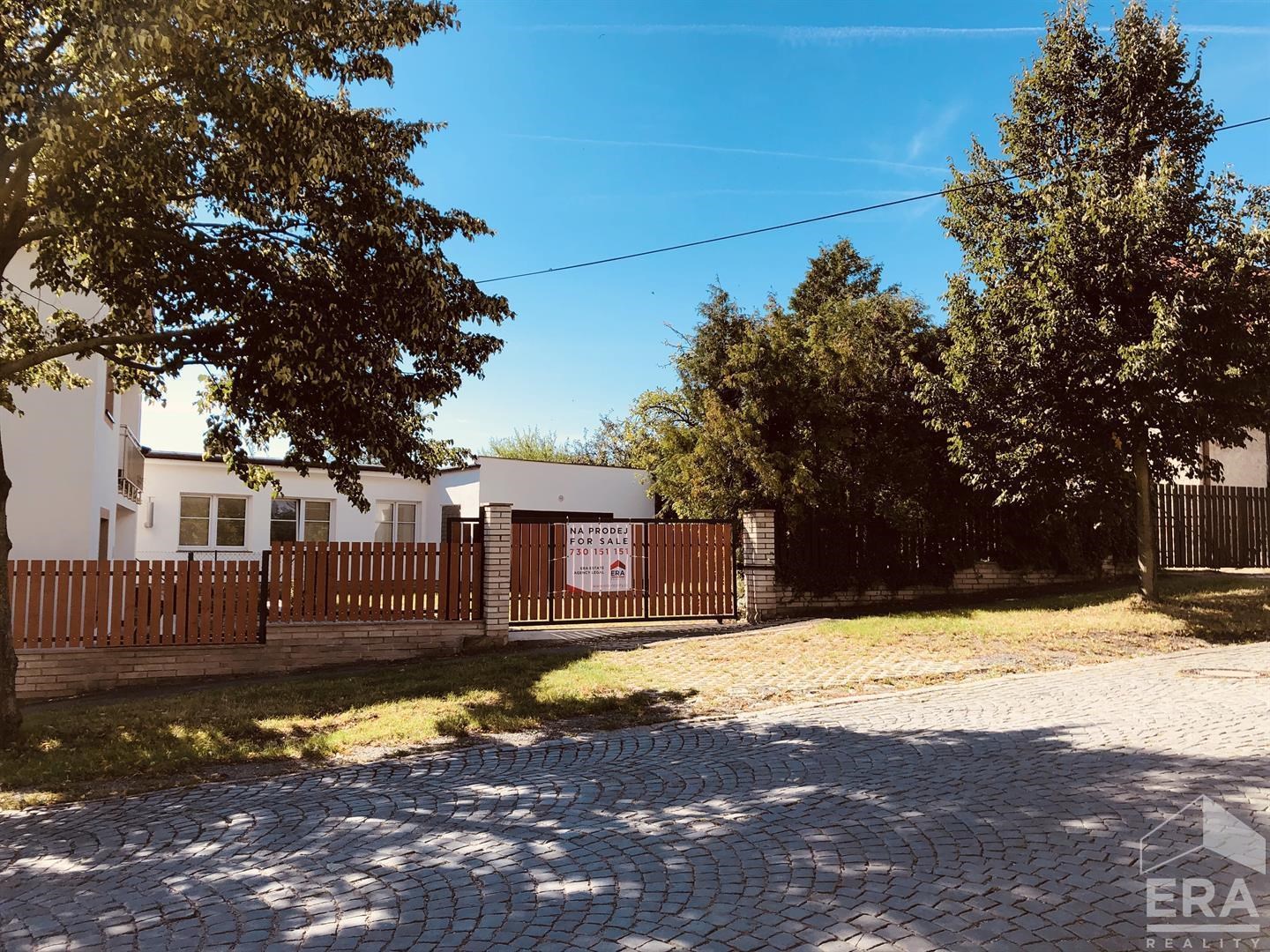 Úvaly, Pražská – nemovitost