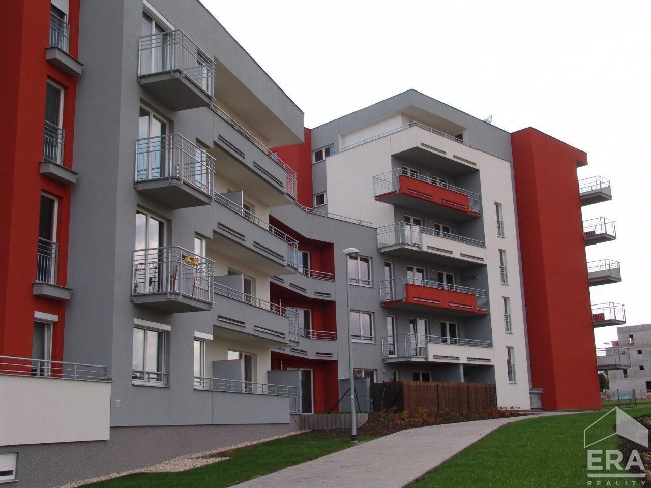 Prodej bytu 1+kk, 32 m2, ul. Pavla Beneše 742/16, Praha – Letňany
