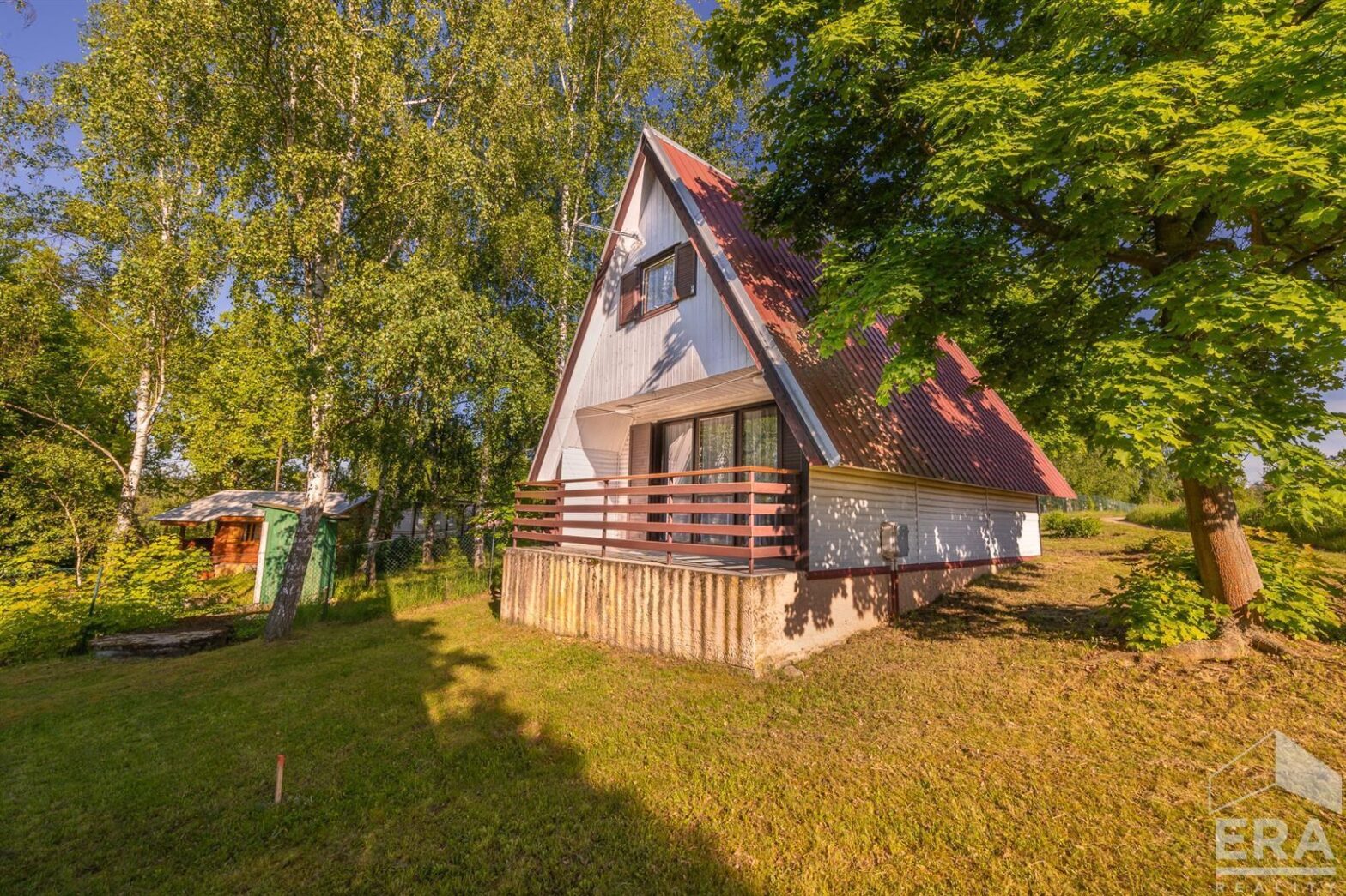 Prodej chaty s pozemkem 382 m2 u Hracholuské přehrady