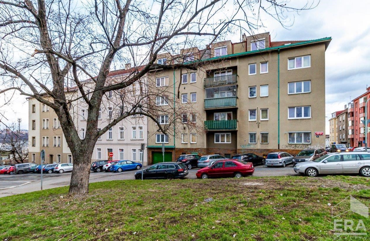 PRODÁNO – Prodej bytu 2+1 s lodžií 62 m2, Novovysočanská ul., Praha 9 – Vysočany