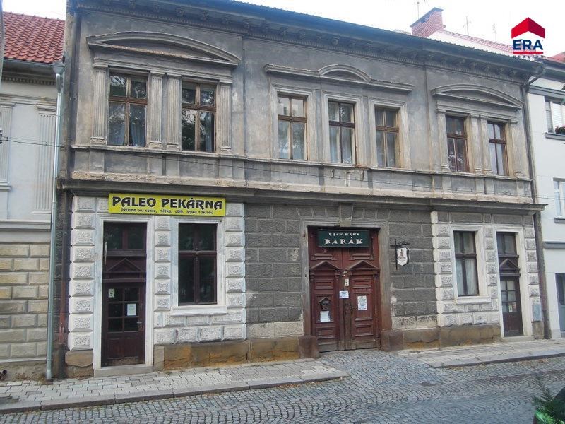 KOSTELEC NAD ČERNÝMI LESY – PRONÁJEM OBCHODNÍHO PROSTORU