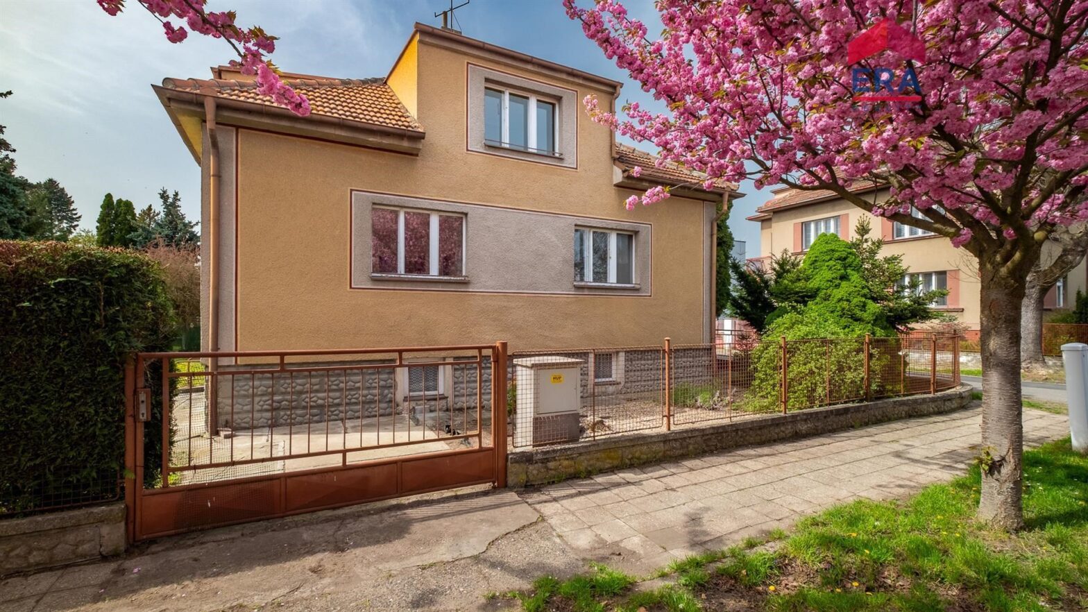 Prodej Rodinného domu 5+1 s garáží, pozemek 514 m2, Poděbrady